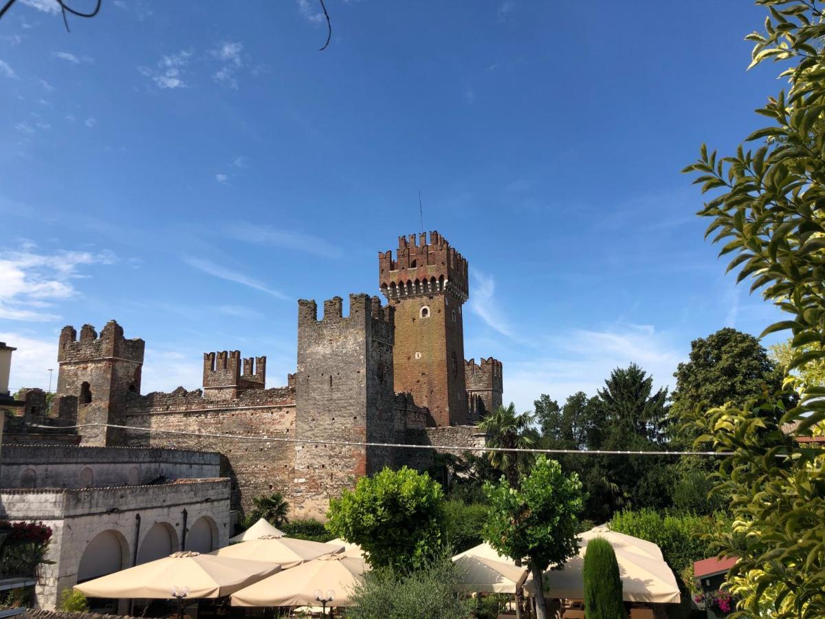 Hotel Castello Centro Storico Lazise Esterno foto