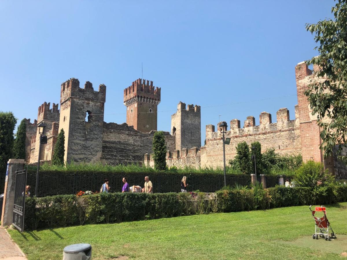 Hotel Castello Centro Storico Lazise Esterno foto