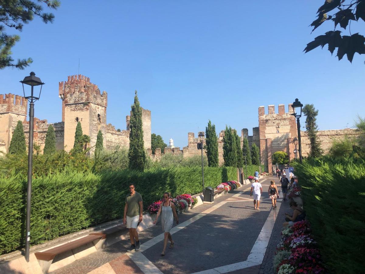 Hotel Castello Centro Storico Lazise Esterno foto